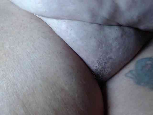 April_XO webcam