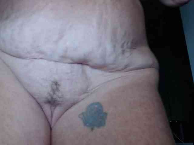 April_XO webcam