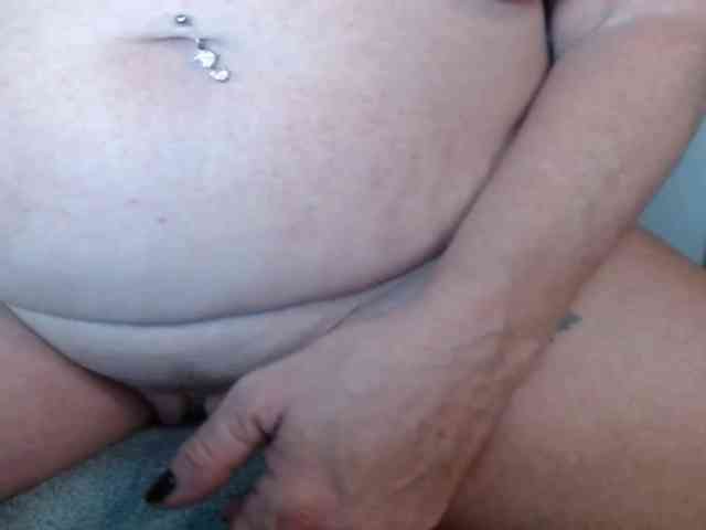 April_XO webcam