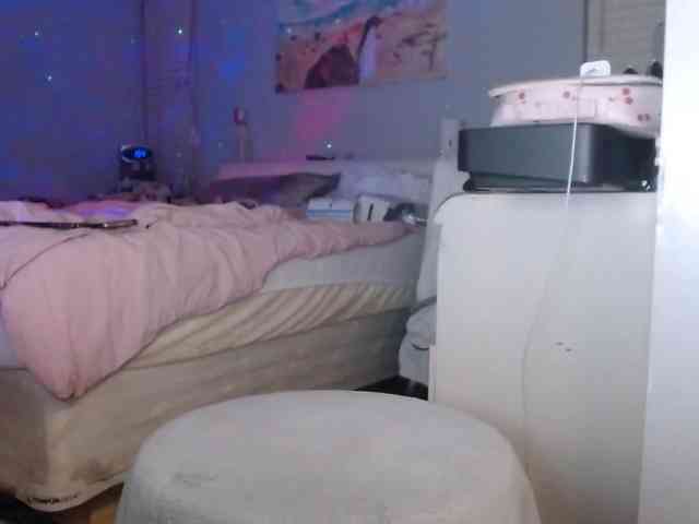 April_XO webcam