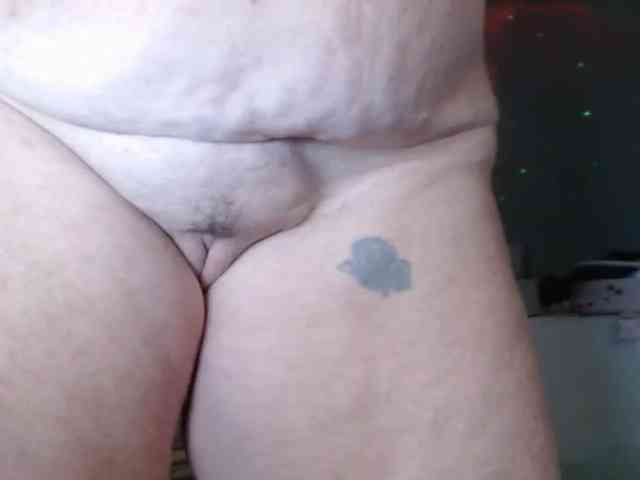 April_XO webcam