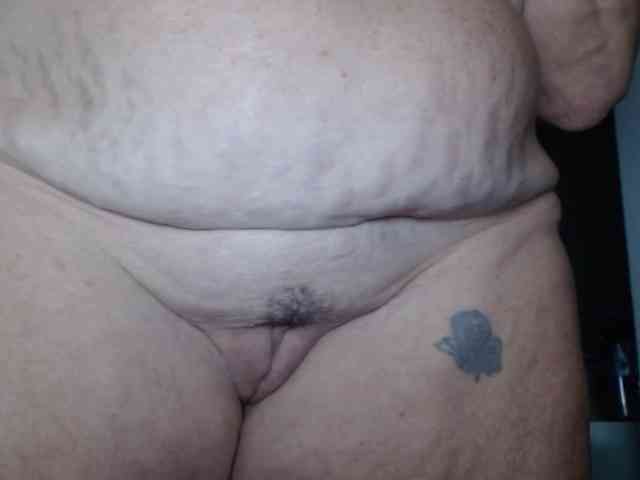 April_XO webcam