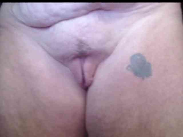 April_XO webcam