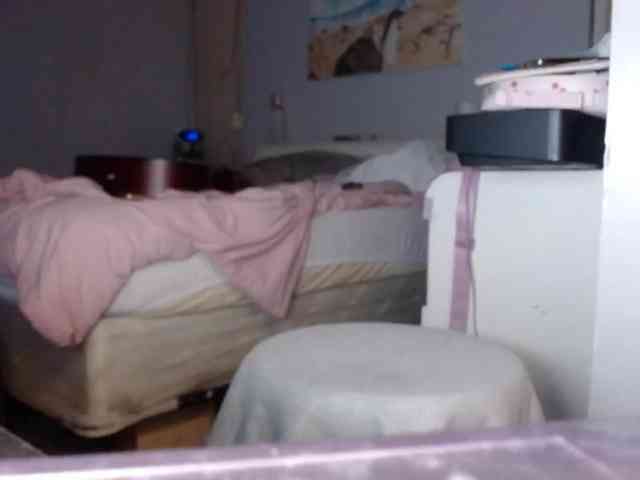 April_XO webcam
