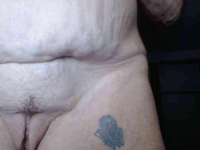 April_XO webcam