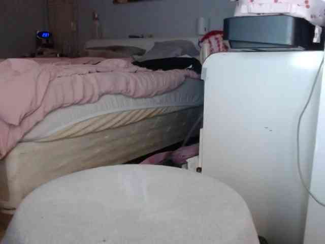 April_XO webcam