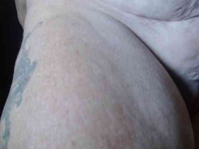 Modelo: April_XO