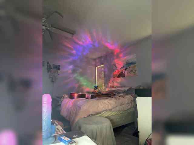 April_XO webcam