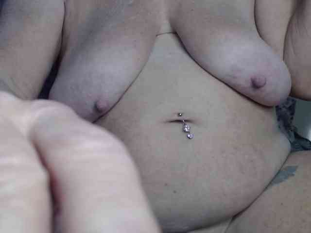 Modelo: April_XO