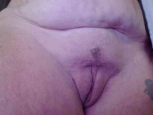 April_XO webcam