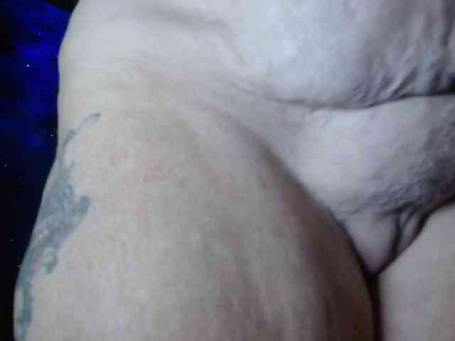 Modelo: April_XO
