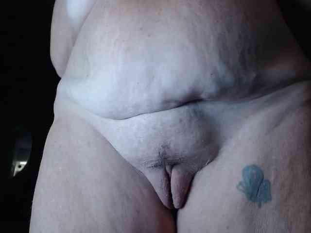 April_XO webcam