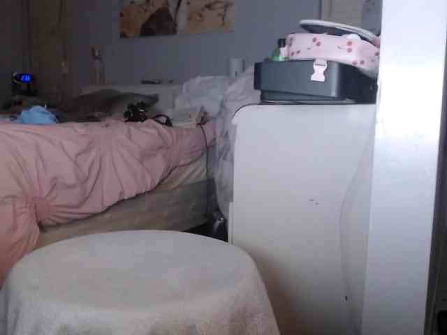 April_XO webcam