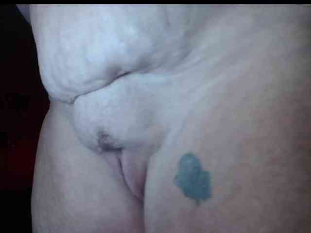 April_XO webcam