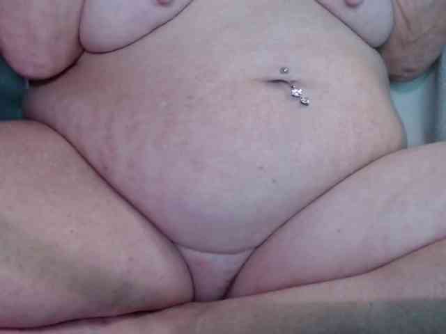 April_XO webcam