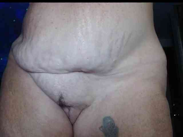 April_XO webcam