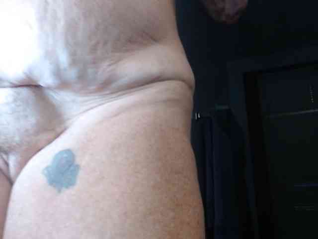 April_XO webcam