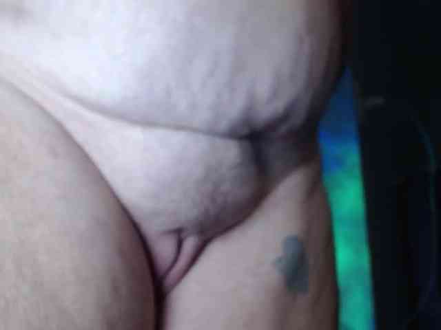 April_XO webcam