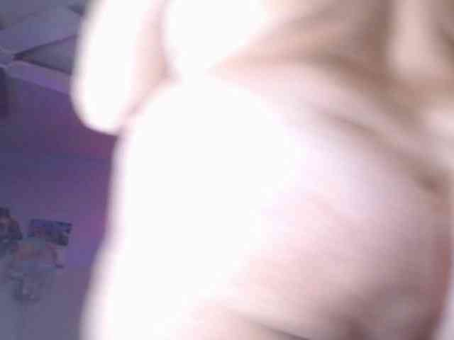 Modelo: April_XO