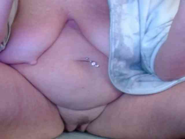 April_XO webcam