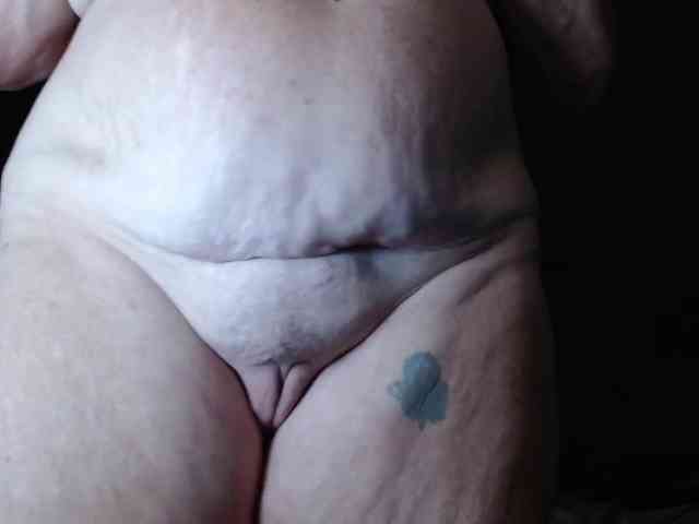 Modelo: April_XO