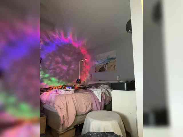 April_XO webcam
