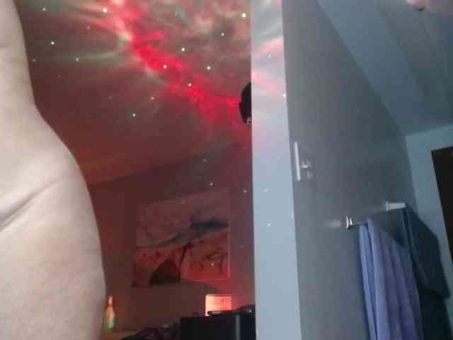 April_XO webcam
