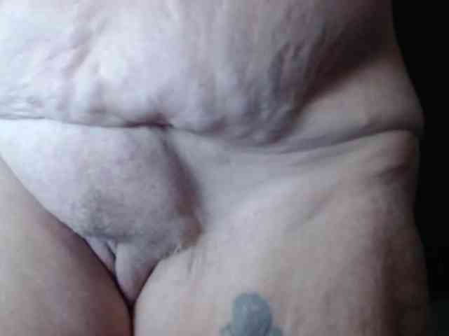April_XO webcam