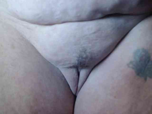 April_XO webcam