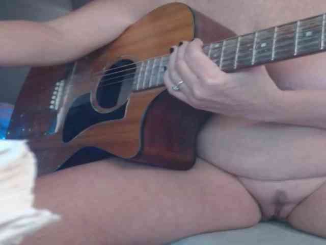 April_XO webcam