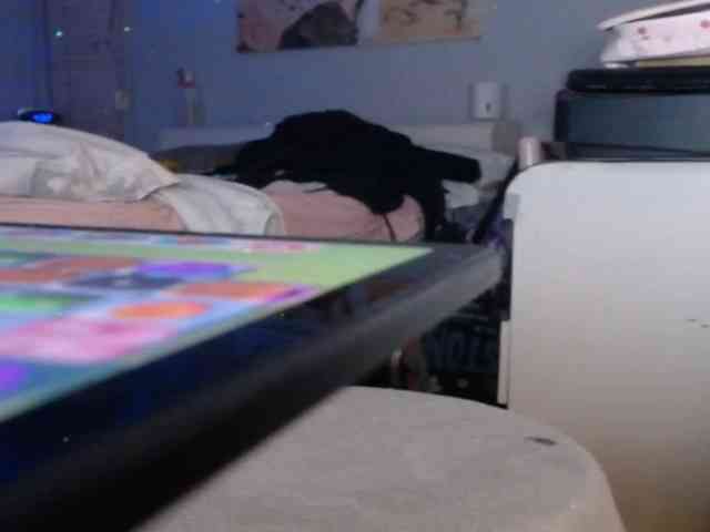 April_XO webcam