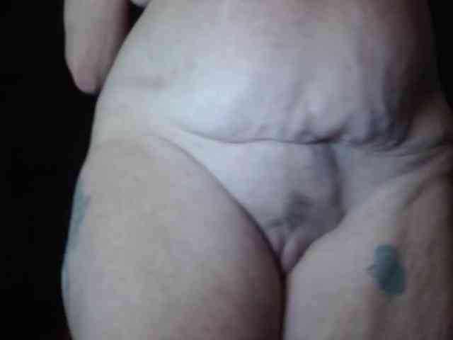 April_XO webcam