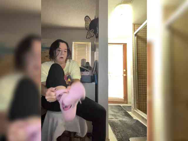 April_XO webcam