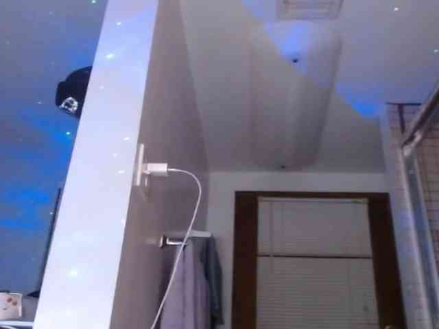 April_XO webcam
