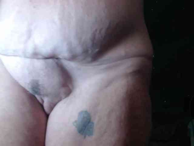 April_XO webcam