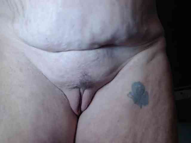 Modelo: April_XO