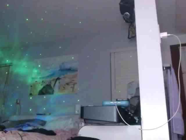April_XO webcam