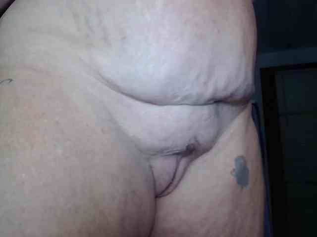 April_XO webcam