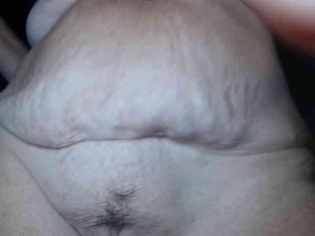 April_XO webcam