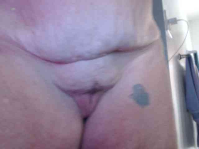 April_XO webcam