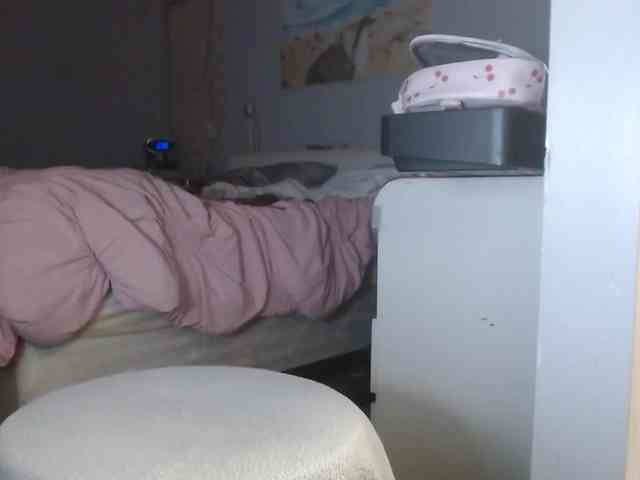 April_XO webcam