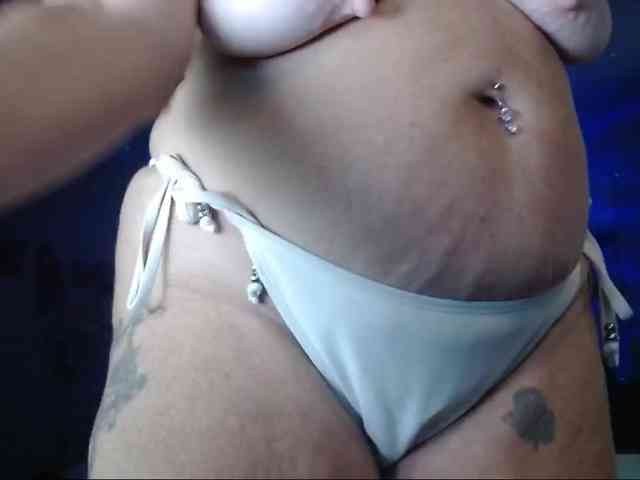 Modelo: April_XO