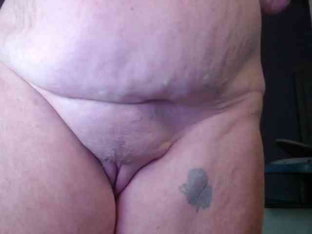 April_XO webcam