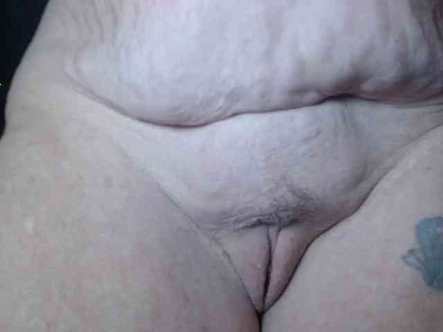 April_XO webcam