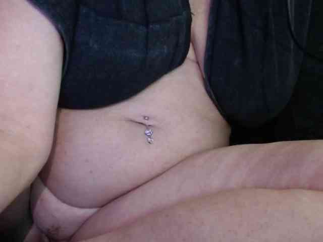 April_XO webcam