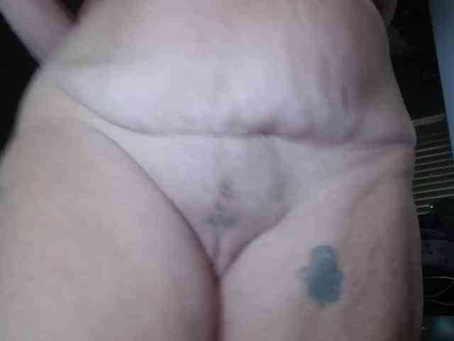 Modelo: April_XO