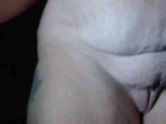 April_XO webcam