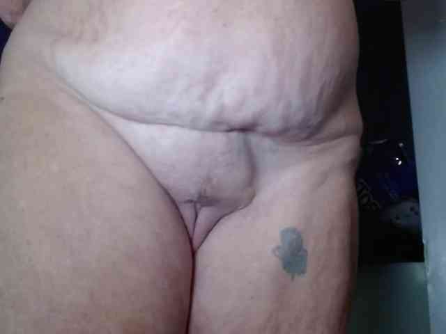 Modelo: April_XO
