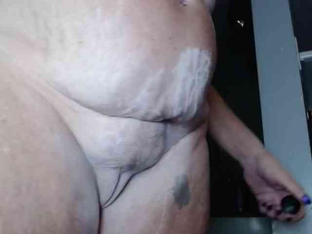 April_XO webcam