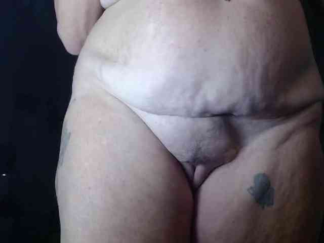 April_XO webcam